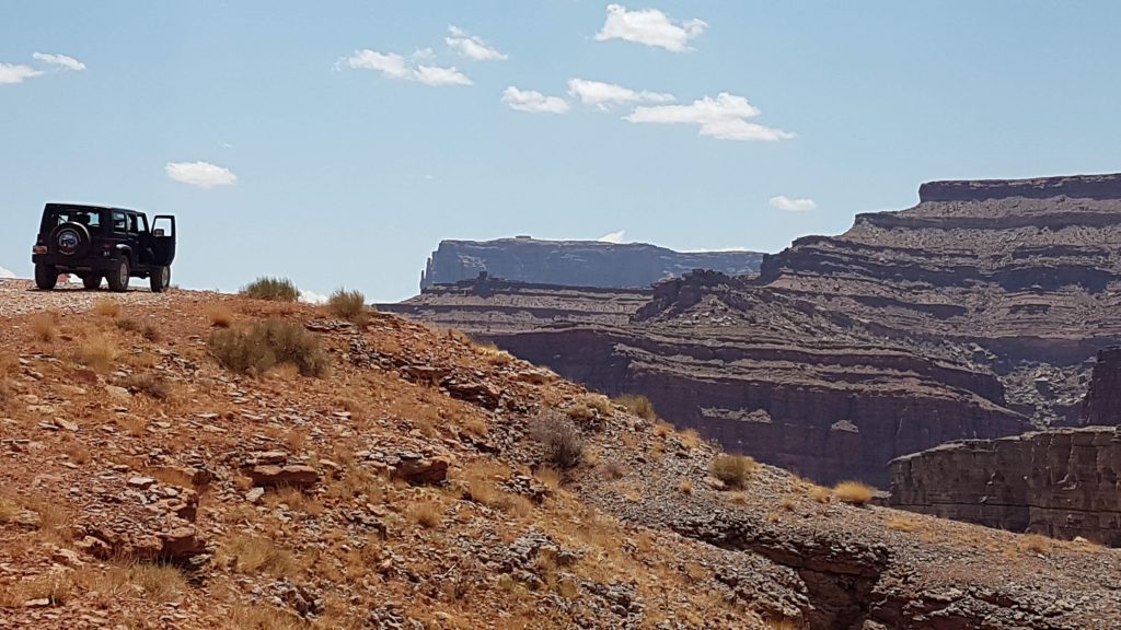 En jeep dans Canyonlands 