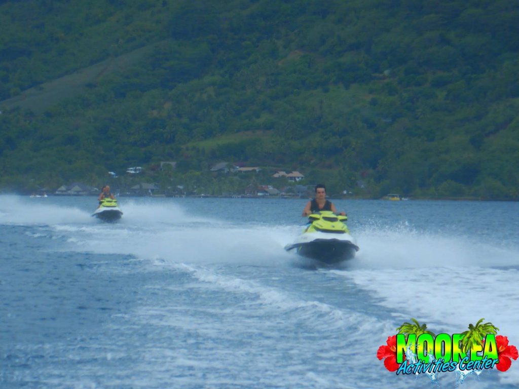 Visiter Moorea en jet ski