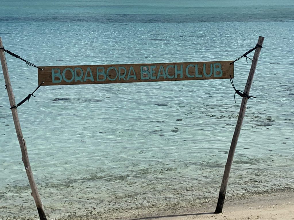 Au Bora Bora Beach Club