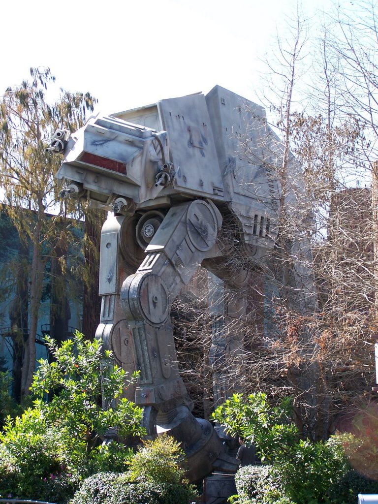 Star Tours : un AT-AT qui tire... de l'eau