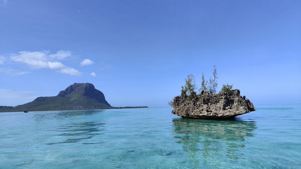 Rocher de cristal et le Morne à l'Ile Maurice