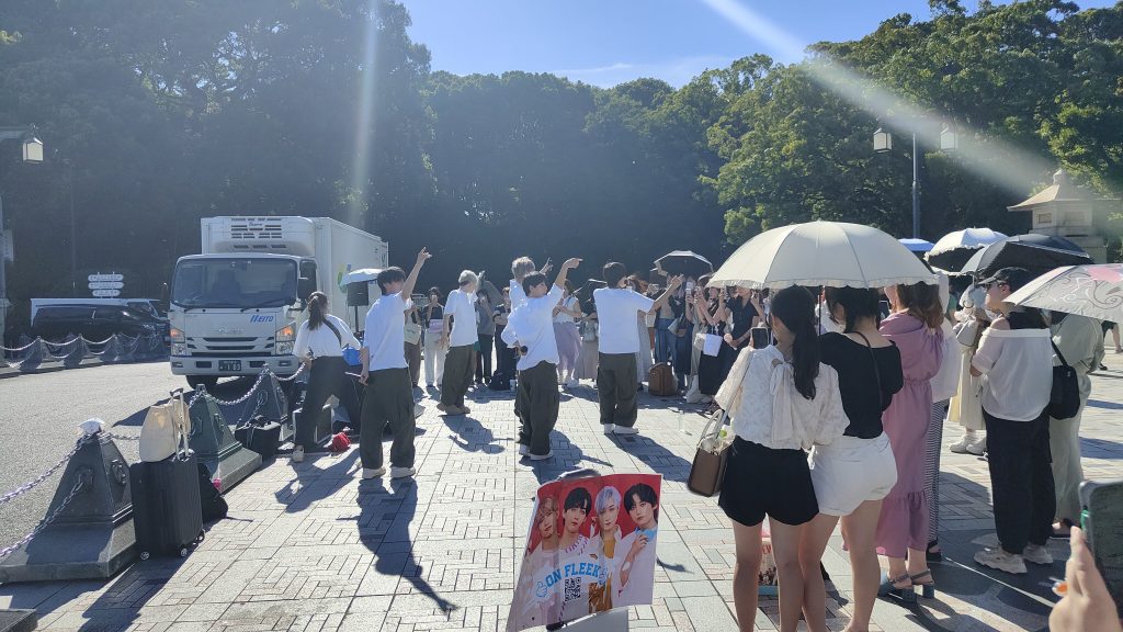 J-Pop sur le pont Jingū Bashi