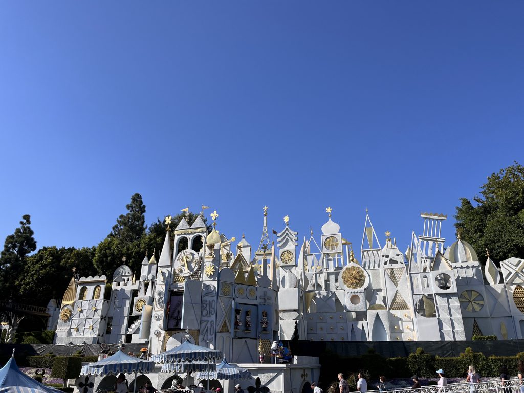 It's a Small World à Disneyland