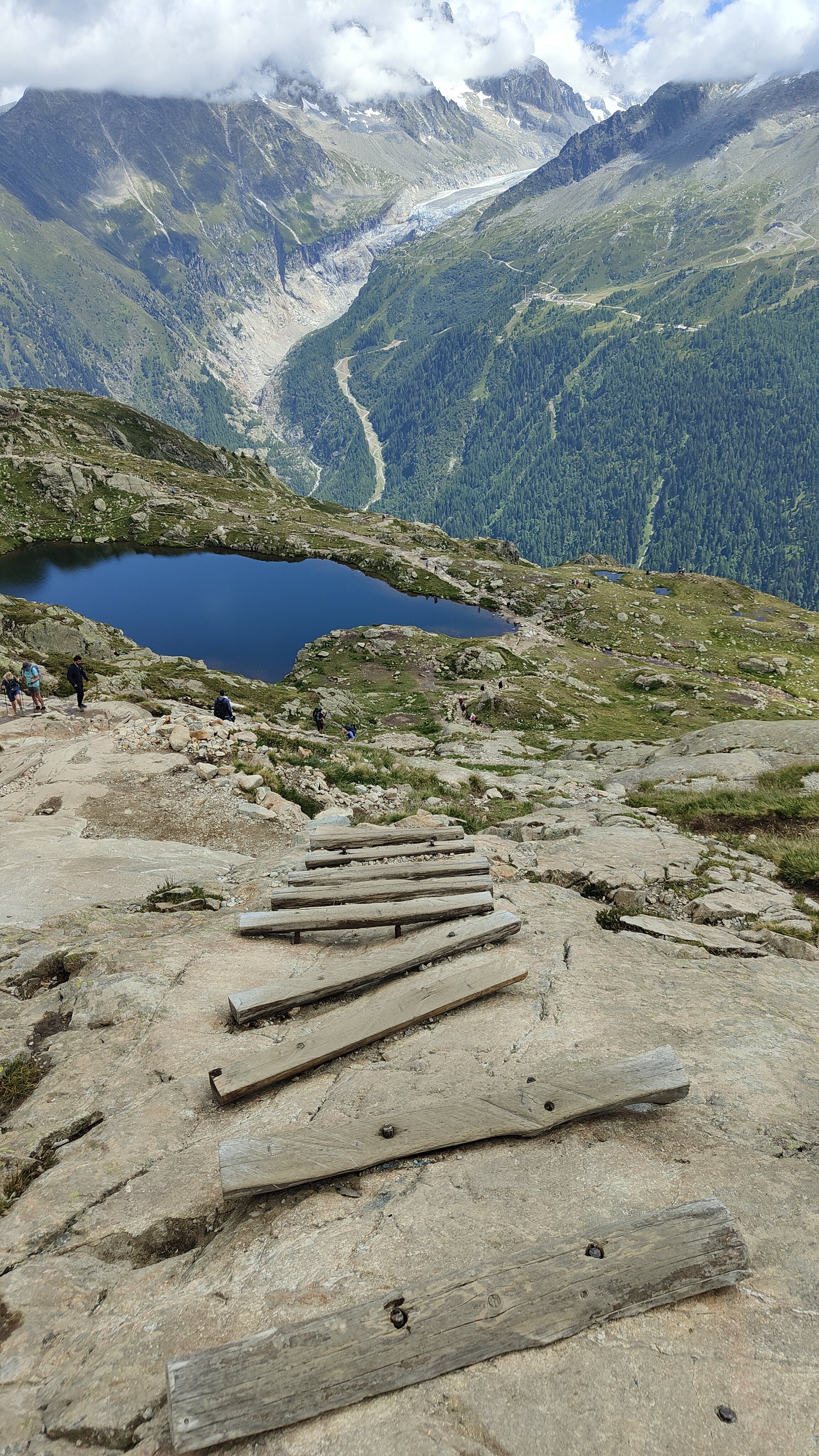Marches et échelles vers les Lacs des Chèserys