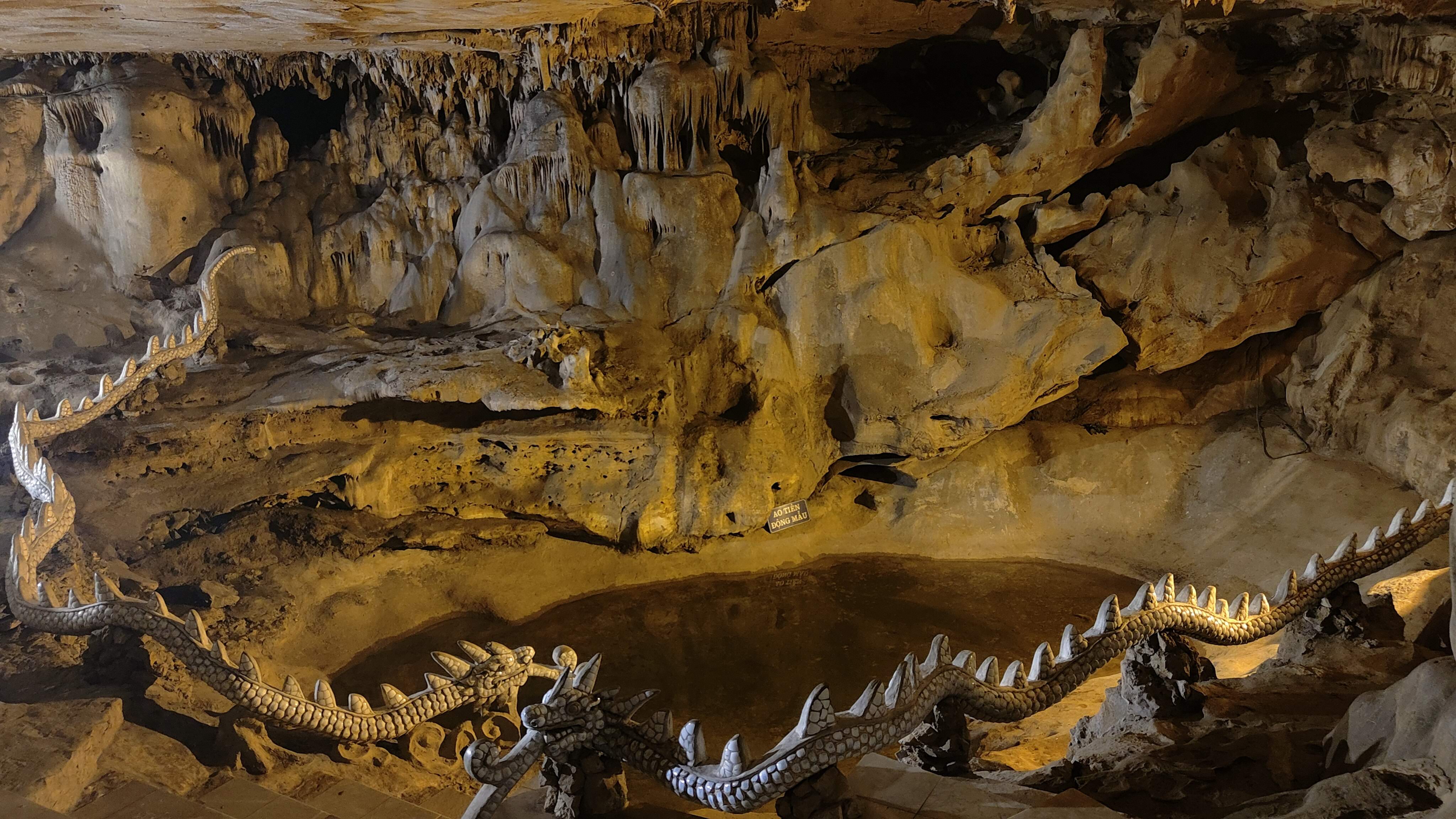 Grotte sombre