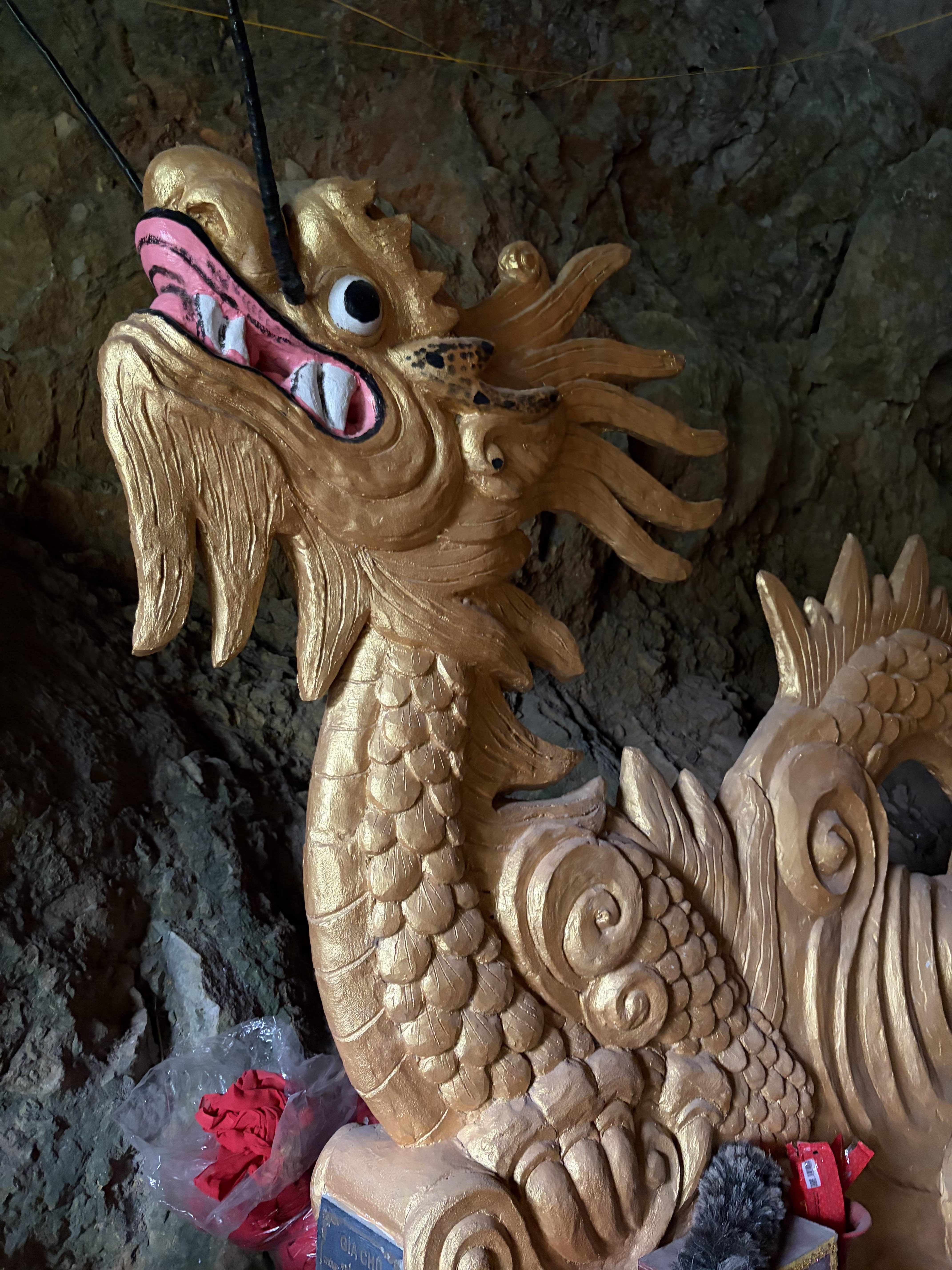 Grotte Thien Huong